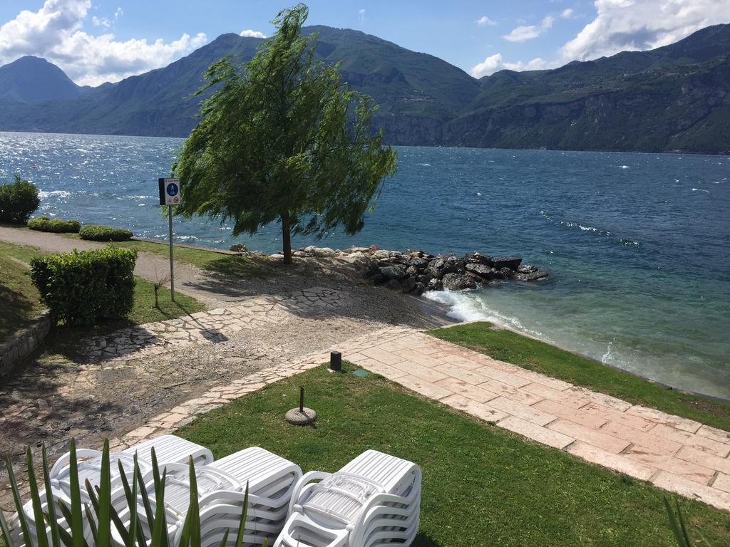 Hotel Smeraldo Бренцоне сул Гарда Екстериор снимка